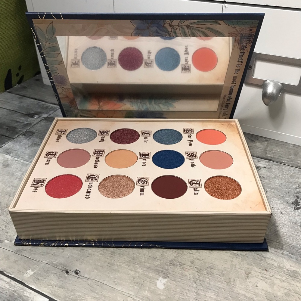 StoryBook Cosmetics Briar Rose Palette